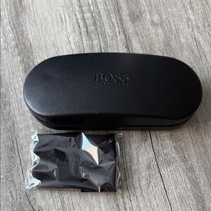Hugo Boss Black Sunglasses Case with Branded Cloth